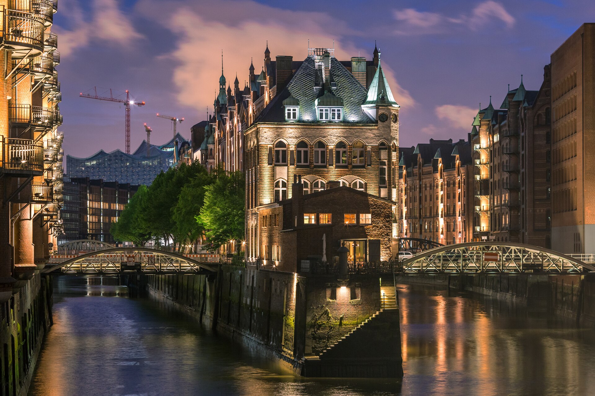 Speicherstadt in Hamburg am Abend